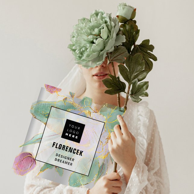 Anpassningsbar Logotyp QR CODE Silver Grått Grönt  Fyrkantigt Visitkort (Custom Logo QR CODE Silver Gray Green Floral Square Business Card)