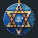 Anpassningsbar Lycklig Hanukkah ✡️, David-stjärnan Julgransprydnad Keramik<br><div class="desc">Denna vackra hanukkah-keramiska cirkelsdekoration, som heter "Festival of Ljus Harmony", är ett perfekt som kompletterar din helgdag-dekanter. Den har en vackert utformad stjärna av David i ett stil av nedfläckad glas med rik av blått, guld och brunt, och skapar en mosaikeffekt i eleganten. I mitten står "CHAG URIM SAMEACH!" i...</div>