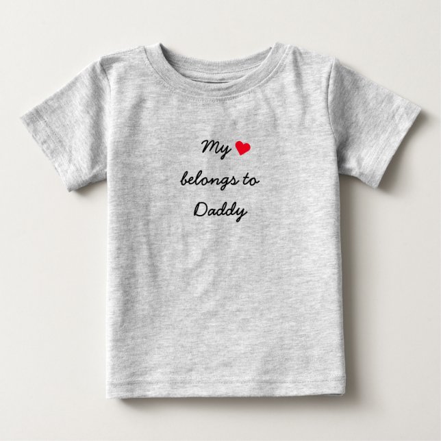 Anpassningsbar mina Tillhör till Girls Baseball Ra T Shirt (Framsida)