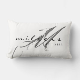 Anpassningsbar Modern Family Namn och Monogram | V Lumbarkudde