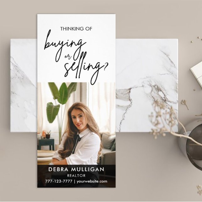 Anpassningsbar Modern Real Gods-rackkort Reklamkort (Luxury realtors rack card.)