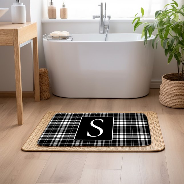 Anpassningsbar Monogram Black White Buffalo Play Badrumsmatta (Black and white checkered monogram bathmat)