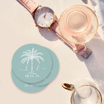 Anpassningsbar Monogram Bröllop Logotyp Handflatan Underlägg Papper Rund<br><div class="desc">Vackert och elegant bröllop inbjuder till firande av kärlek i sin renaste form med inbjudningar som spegel för er unions elegans. Ordna era inbjudningar till elegant bröllop i dag och ställ in scenen för ett firande som är lika tidlöst som kärlek. Oavsett om du gifter sig i din hemstad eller...</div>