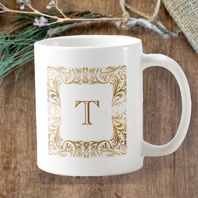 Anpassningsbar Monogram Elegant Golden John 3:16 J Kaffemugg (Personalized Elegant monogram mug with original golden design and editable John 3:16 Bible Verse. )