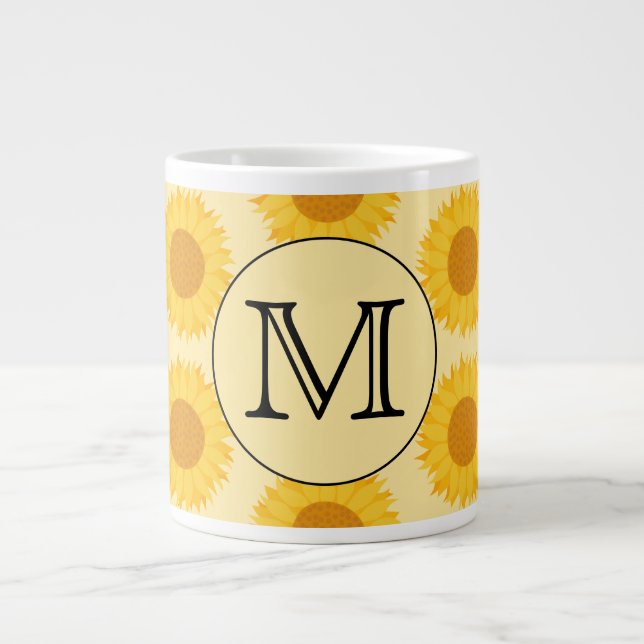 Anpassningsbar Monogram, med Gult solblommor. Jumbo Mugg (Framsidan)