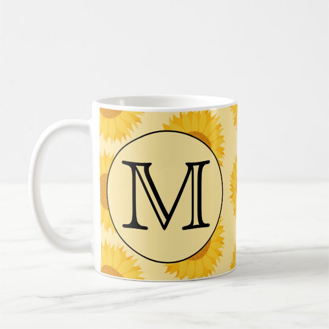Anpassningsbar Monogram, med Gult solblommor. Kaffemugg (Vänster)