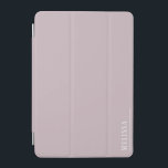 Anpassningsbar monogram, modernt lavender iPad mini skydd<br><div class="desc">Enkelhet är ofta den bästa konsten: Enkel typografi och en modern lavender färg ge är en enkel elegant. Perfekt gåva till henne, för en rad tillfällen, bland annat födelsedagar, jul, Mors dag och studenten. Cute, trendig och personligt, det är en gåva hon kommer att ta hand om. Se samlingen "Färg...</div>