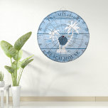 Anpassningsbar Nautical Blue Wood Beach House Darttavla<br><div class="desc">Öka ditt spelrum eller din strandhusdekoration med vår Anpassningsbar Nautical Blue Wood Beach House Dart Board, och kombinera kustcharm med personlig stil för underhållningstimmar. Nyckel-funktioner: Nautisk blå design: Den har ett havande nautisk blått färg-system som ökar ambitionen hos alla strandhus eller viltrum med en kustlevande vibe. Anpassningsalternativ: Anpassa ritbordet med...</div>