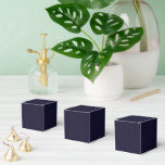 Anpassningsbar Navy Blue Enkel Tilltalande Presentaskar<br><div class="desc">De anpassningsbara Navy Blue Enkla Tilltalande presentaskarna erbjuder ett chic och elegant sätt att presentera dina godsaker eller gåvor. Med en minimalistisk navyblå design kan dessa askar anpassas för alla tillfällen. Perfekta för bröllop,  fester eller speciella evenemang,  och lägger till en genomtänkt touch till din fest.</div>