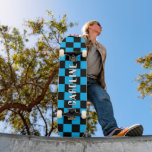 Anpassningsbar Neon Blue Black Abstrakt Geometric  Mini Skateboard Bräda 18,5 Cm<br><div class="desc">Skateboard med svart funky av roligt och fet ljus azure himlar blue färgad tävla flaggor kontrollerar mönster design för. Snyggtens originalhölje och coola för den trendavundsjuka och konsthundande höftledaren,  trendiget ser stil motif älskare.</div>