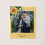Anpassningsbar Newlyweds Rustic Sunblommor Eucalyp Pussel<br><div class="desc">Lägg till din egen text som du vill för att anpassa den här fantastiska vattenfärgsillustrationen av solblommor,  eukalyptus löv och grönenergi. Idealisk bröllop-presentartikel för nylweder,  brudens sida,  bridesmaid,  maid of honor,  blomflicka,  mor av brud eller groom. Redigera texten till kostym.</div>