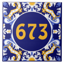 Anpassningsbar nummer periwinkle, blue och gult Az