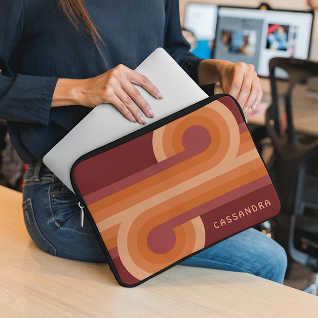 Anpassningsbar Orange Mörk Maroon Red Retro Art Mö Laptop Fodral (Skapare uppladdad)