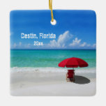 Anpassningsbar Own Photo Destin Beach Umbrellas Julgransprydnad Keramik<br><div class="desc">Om du har rest till Destin, Florida, i år, vill du minnas resa med denna unika julkeepsaksresande souvenir-prydent med denna svidande fotografiska bild av turkosblått vatten, vit sandstrand och ett rött strandparaply och stol och rustisk doftning. Enkel att anpassa med ditt resedatum på framsidan (som kan ändras till ett eget...</div>
