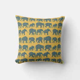 Anpassningsbar på Paisley Elephants Pillow eller C Kudde