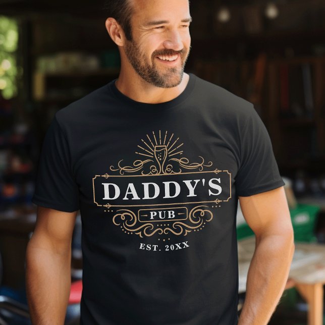 Anpassningsbar Pappor Pub Home Pub År etablerat T Shirt (Skapare uppladdad)