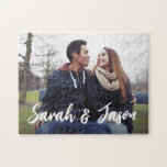 Anpassningsbar par Namn och Anpassningsbar Photo J Pussel<br><div class="desc">Överraska din partner med en verkligt minnesvärd och personlig-gåva - Anpassningsbarna Couple Namn och Anpassningsbar Photo Jigszawa Puzzle. Den här unika och tankfulla presenten gör att du kan anpassa både namn och ett omhuldat foto och skapa ett snyggt pussel som firar dina kärlek och speciella ögonblick tillsammans. Vare sig det...</div>