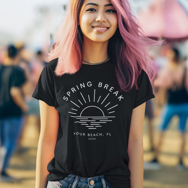 Anpassningsbar Påsklov Sommarflickvän Resa T Shirt (Embrace the chic minimalism of spring break with our personalized tee celebrating your girl trip!
)