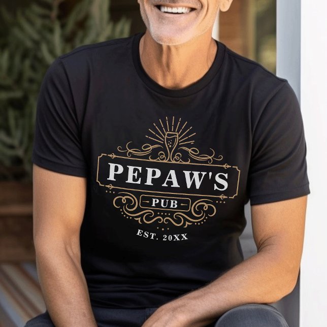 Anpassningsbar Pepaws Pepaws Pub-år i hemmet T Shirt (Skapare uppladdad)