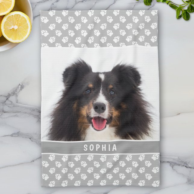 Anpassningsbar Pet-foto med vit Tass på Grått och  Kökshandduk (Skapare uppladdad)