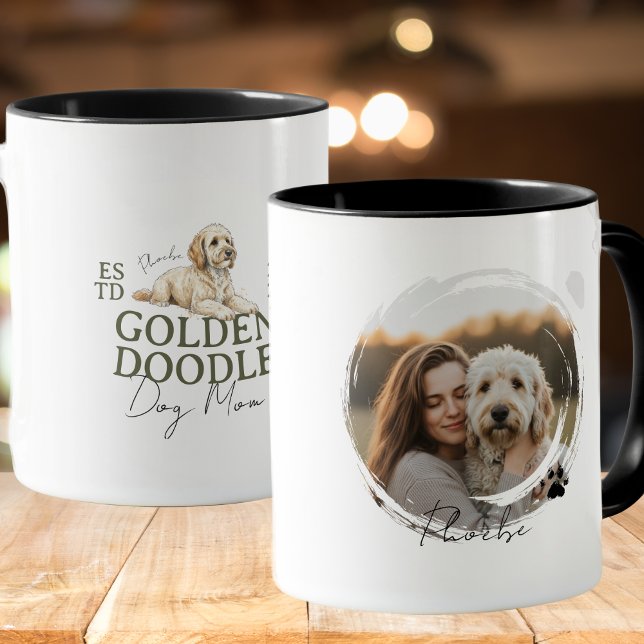 Anpassningsbar Pet Porträtt Hund Mamma Golden Dood Mugg (Elevate your kitchen set with this Custom Pet Portrait Dog Mom Golden Doodle mug! )
