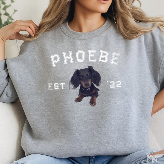 Anpassningsbar Pet Porträtt och Varsity Brev Arch  Lång Ärmad Tröja (We love our pets! Why not wear them on our favorite cozy sweatshirt?)