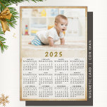 Anpassningsbar Photo 2025 Magnetic Calendar UK<br><div class="desc">Den här brittiska kalendermagneten 2025 för kylskåp är en mall där du kan ladda upp personligt bild för att skapa en användbar gåva till familj och vänner. Årskalendern för 2025,  måndag till Söndag,  är perfekt för jul,  nyår eller tillfälle under vintersäsongen.</div>
