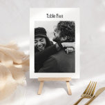 Anpassningsbar Photo Black White Minimalist Modern Bordsnummer<br><div class="desc">Anpassningsbar Photo Black White Minimalist Modern Bröllop Bordsnummer</div>