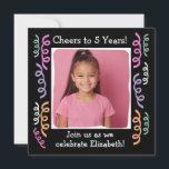Anpassningsbar Photo Cheers till 5 års födelsedags Inbjudningar<br><div class="desc">Personligens fotoinbjudan till milstolpen på 5-årsdagen - Skål till 5 år! Gör detta helt unikt genom att lägga till ditt speciella foto- och anpassningsbar-meddelande för inbjudan i party.</div>