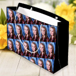 Anpassningsbar Photo Collage Personlig Large Gift<br><div class="desc">Ladda upp ett foto och skapa enkelt din personlig presentväska. Klicka på ANPASSA YTTERLIGARE om du vill ändra bakgrunden till färg. Du kan ÖVERFÖRA DESIGN på andra Zazzle-produkter och justera den så att den passar de flesta Zazzle-objekt. StandardStudio-design görs i vektorgrafik med hög upplösning för utskrift av professioneller. Tack för...</div>
