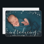 Anpassningsbar Photo Collage Snowflake Overlay Jul Meddelande<br><div class="desc">Anpassningsbar Photo Collage Snowflake Overlay Julafton Birth Notice är en julutgåva av en mycket populär design</div>