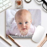 Anpassningsbar Photo Cute DIY Modern Kärlek-skript Musmatta<br><div class="desc">"Kärlek." En roligt, lekfull bild av handstil för vita skript och söta, lekfulla hjärtan mot fotot som du vill ha, hjälper behålla kärlek i ditt hjärta under hela veckan. Sprid lycka och glädje när du användor den här snyggten och modern, anpassad musknapp. Anpassa enkelt med ett foto av din älskade....</div>
