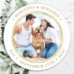 Anpassningsbar Photo Elegant Guld Personlig Bröllo Underlägg Papper Rund<br><div class="desc">Lägg till den avslutande beröringen till bröllop med den här söta anpassningsbarna fotot på bröllop underlägg. Lägg till den avslutande beröringen till bröllop med den här söta anpassningsbarna fotot på bröllop underlägg. Perfekt till bröllop efter party och mottagning, och som bröllopsförmån för dina gäster. Anpassa det här fotot som du...</div>