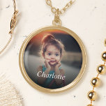 Anpassningsbar Photo Guldpläterat Halsband<br><div class="desc">Skapa din egen personlig halsband med anpassningsbarna. Lägg till ditt favoritfoto, din favoritdesign eller dina favoritbilder om du vill skapa något unikt verkligen. Om du vill redigera den här designmallen klickar du på "Ändra" och överför din egen bild som visas ovan. Klicka på Anpassa om du vill lägga till text,...</div>