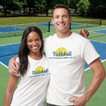 Anpassningsbar Pickleball Shirt, City, Klubb, Play T Shirt<br><div class="desc">Anpassa den här skjortan med din pickleball klubb namn,  spelarnas namn,  stad,  turnering namn etc. Ändra även teckensnittet färg enkelt.</div>