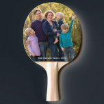 Anpassningsbar Ping Pong Paddle med familjefoto Pingisracket<br><div class="desc">Anpassningsbar pingpongpaddel med familjens foto och text. Du kan skapa en egen paddel,  bara lägga till fotot och texten. Unika gåvor för födelsedagar,  jul eller andra dagar.. Fotografi © Storytree Studios,  Stanford,  CA</div>