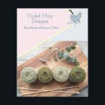 Anpassningsbar Product Photos Handmade Craft Busin Flygblad<br><div class="desc">Löjare av honkön - perfekt för ditt hantverksföretag som består av stickor, krokar, makramer eller annat garn. Konstruktionen har en hjärtformad boll av garn och stickande nål och en färg palett av pastellpapper, rosa, blått och gult. Mallen är konfigurerad så att du kan lägga till ditt företag namn och tagline...</div>