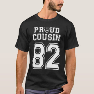 Anpassningsbar Proud Football Cousin nr 82 Persona T Shirt