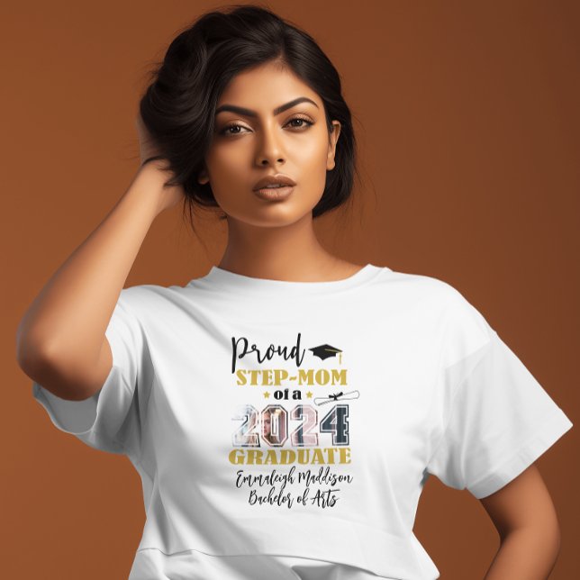 Anpassningsbar Proud Step Mamma Photo 2024 Student T Shirt (Skapare uppladdad)