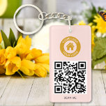 Anpassningsbar QR Logotyp Text Elegant  Rosa<br><div class="desc">Ladda upp en logotyp och QR-kod, lägg till text och skapa enkelt nyckelkedjan personlig. Klicka på REDIGERA UTFORMNING om du vill ändra bakgrunden färg eller färg. Du kan ÖVERFÖRA DESIGN på andra Zazzle-produkter och justera den så att den passar de flesta Zazzle-objekt. StandardStudio-designen görs i högupplöst grafik för utskrift av...</div>