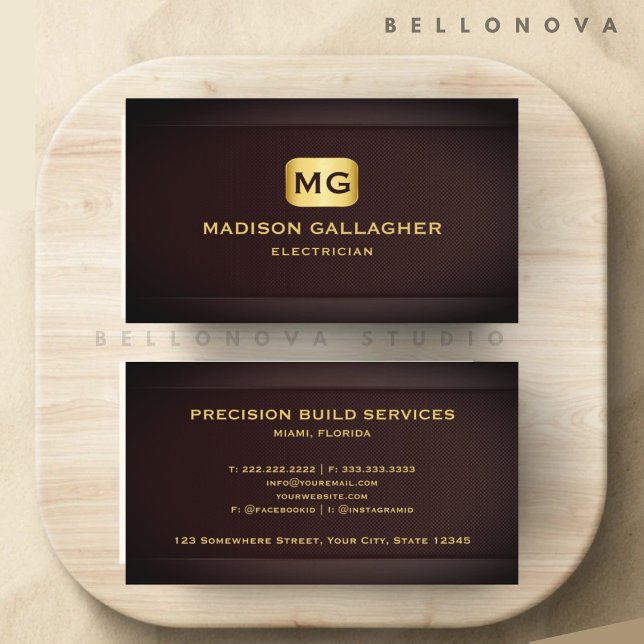 Anpassningsbar Red Maroon Guld Construction Profes Visitkort (Custom Red Maroon Gold Construction Professional Business Card)