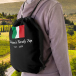Anpassningsbar Resa i italienska Flagga Italien Gympapåse<br><div class="desc">Ska du resa till Italien med din familj eller en resegrupp? Sedan är ryggsäcken perfekt - designen har den italienska flagga och 2 linjer anpassningsbar text. Lägg till din familj eller grupp namn,  semesterdatum eller anpassningsbar. Enkel och klassisk - perfekt för äventyr och resa.</div>