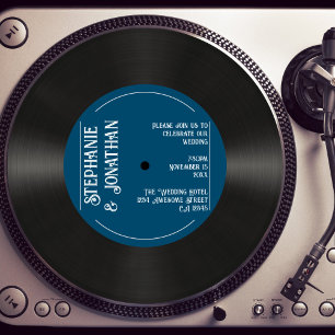 Anpassningsbar Retro Navy Faux Vinyl Record Bröllo Inbjudningar