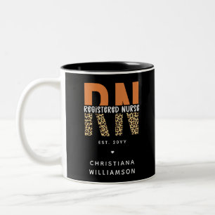 Anpassningsbar RN Registered Nurse Leopard Typogra Två-Tonad Mugg