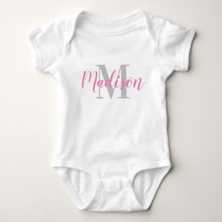 Anpassningsbar Rosa Namn och Grått Initial Baby T- T Shirt
