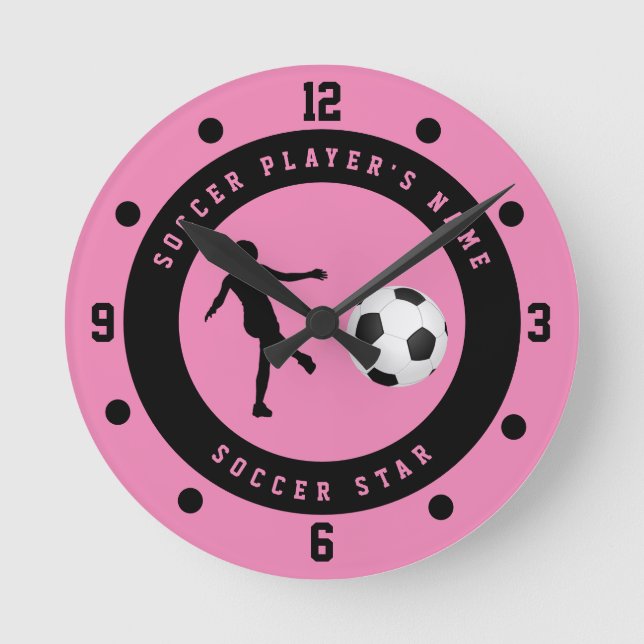 Anpassningsbar Rosa och svart Girl's Soccer Star P Rund Klocka (Framsida)