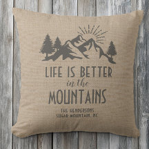 Anpassningsbar Rustic Better in Mountain Quote Tan