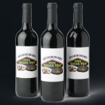 Anpassningsbar Sängledarresa Las Vegas Trip Casino Vinflaska Etikett<br><div class="desc">Anpassa dina egna etiketter för sängledarresa vin för en resa till Las Vegas. En cool personlig etikett med kasinostaplar som en kortlek,  pokerchips och roulettehjul med Vegas Trip i gul skrift. Rolig spelardesign.</div>