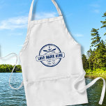Anpassningsbar Sjö, Beach House & Boat Nautical An Förkläde<br><div class="desc">Cook eller BQ i stil med den här anpassningsbarna sjö house/strandhusplattan. En logotyp i vintage har en utformning av ett nautiskt ankare och två korsande paddlar. Anpassa med 3 linjer anpassningsbar text - lägg till sjö/stranden namn, familj namn, namn, hytt/strandhus, stad, stad, datum osv. - spelar ingen roll som du...</div>