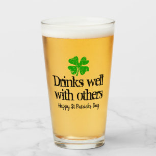 Anpassningsbar St patricks day öl glas med logotyp
